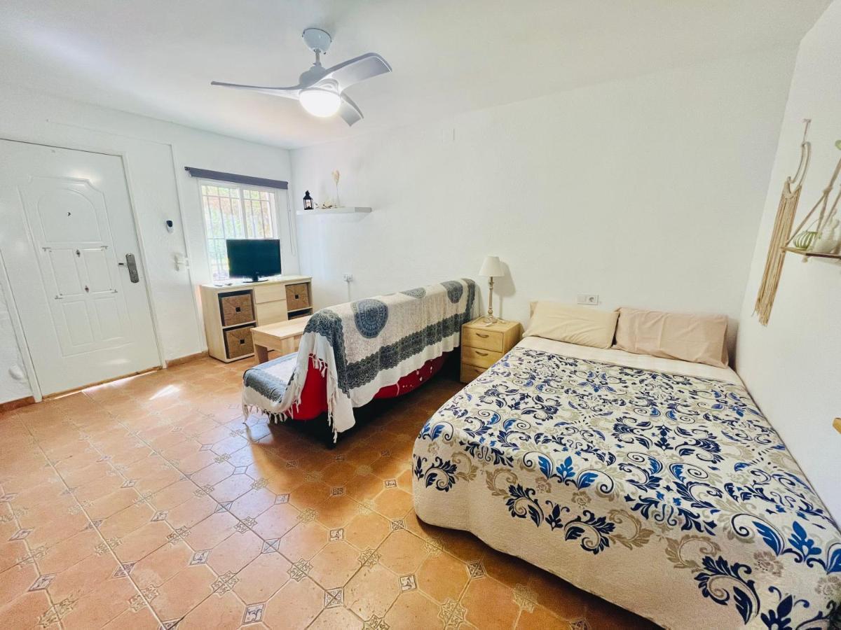 Estudio Adosado Con Jardin Y Parking Privado Alicante Bagian luar foto